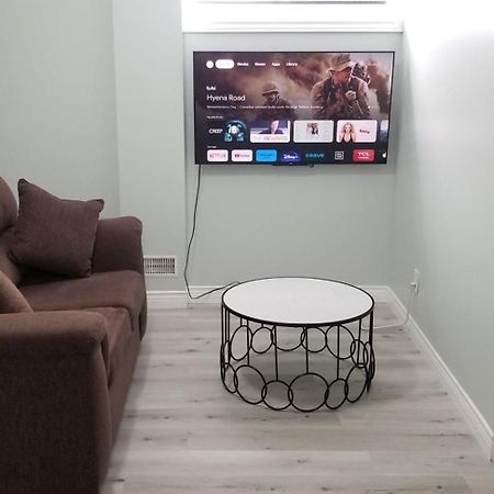 2 Bedroom Luxury Apartment Guelph Zewnętrze zdjęcie